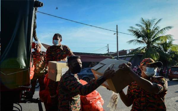 Banjir termenung sukarkan proses salur bantuan kepada mangsa